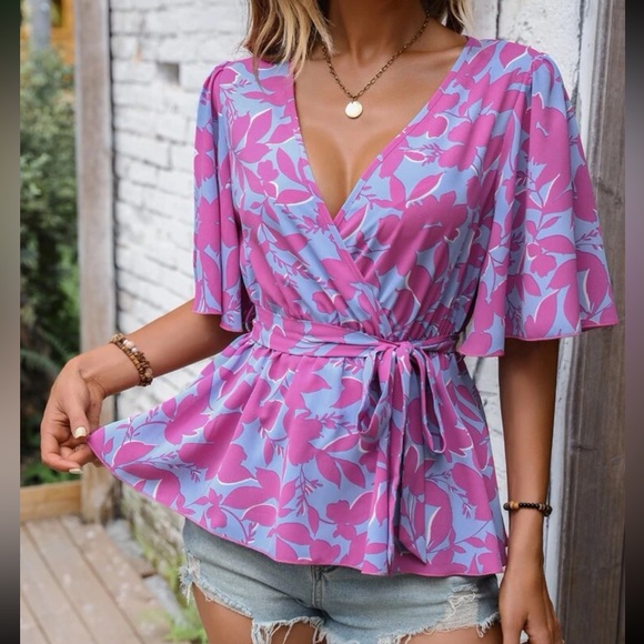 Boho floral print butterfly sleeve belted blouse - Picture 3 of 12
